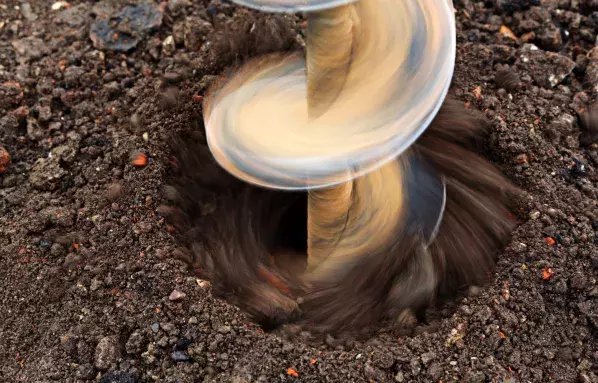 shutterstock_162274277_drilling drill ground-min