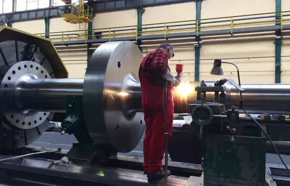 14-ton-generator-shaft-poland-sept-2016